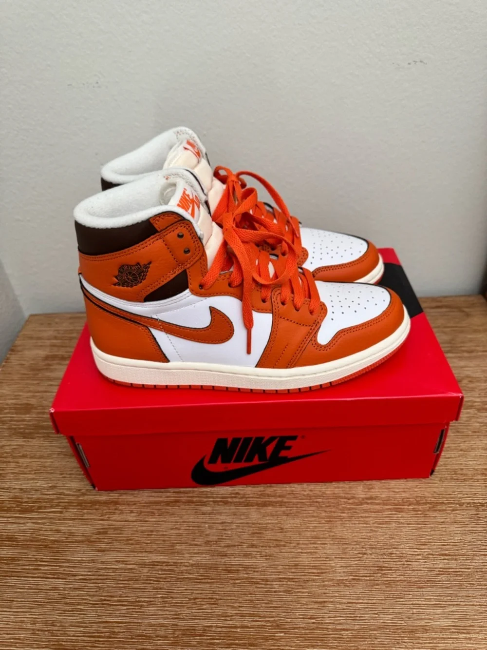 Jordan 1 Retro High Top Starfish - Picture 6 of 7